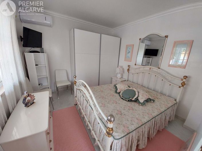 Image No.16-5 Bed Villa for sale