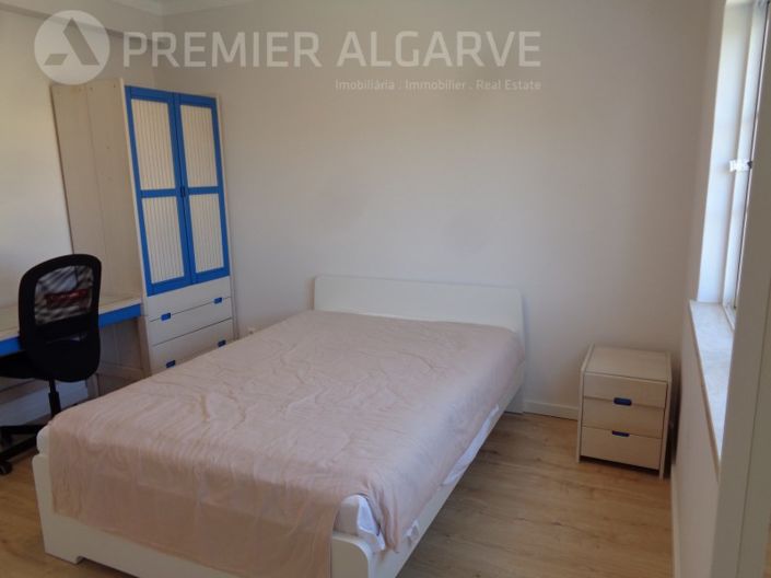 Image No.7-5 Bed House for sale