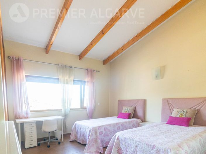 Image No.16-4 Bed House for sale