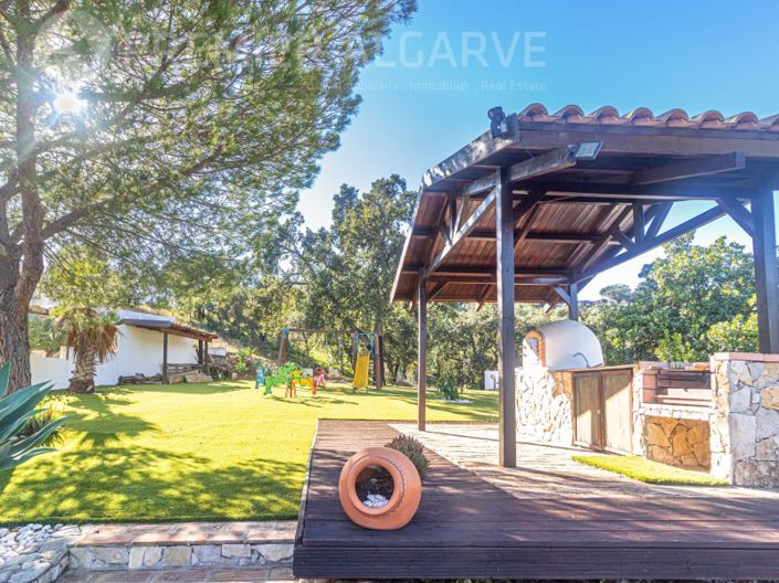 Image No.22-4 Bed House for sale