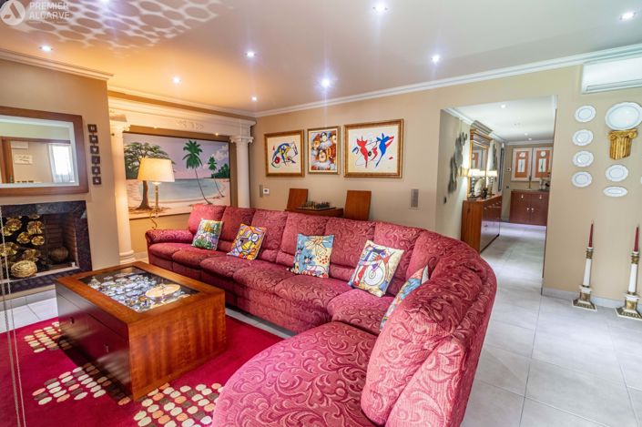 Image No.12-6 Bed Villa for sale