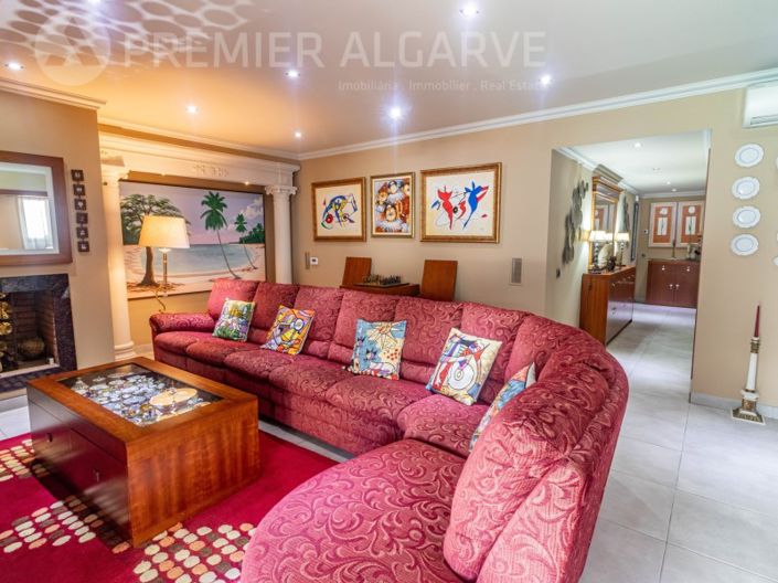 Image No.13-6 Bed House for sale