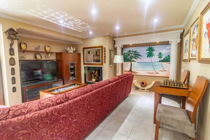 Image No.13-6 Bed Villa for sale