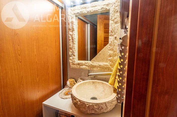 Image No.22-6 Bed Villa for sale