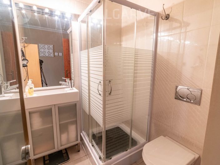 Image No.24-6 Bed House for sale