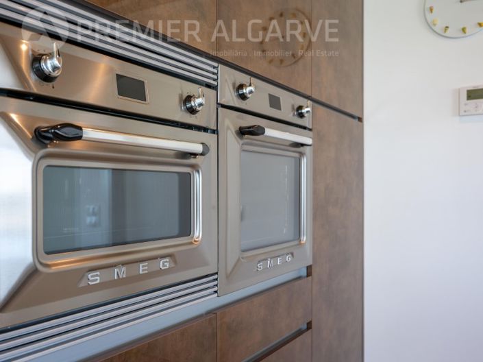 Image No.17-4 Bed House for sale