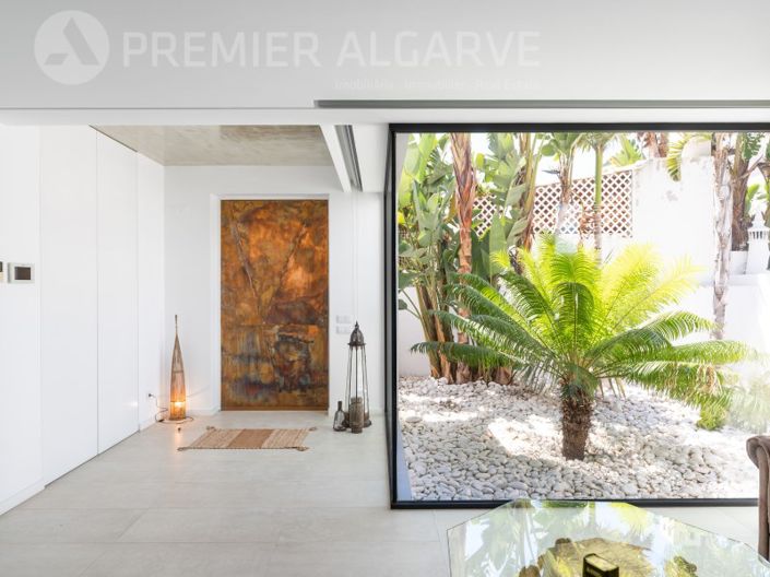 Image No.7-4 Bed House for sale