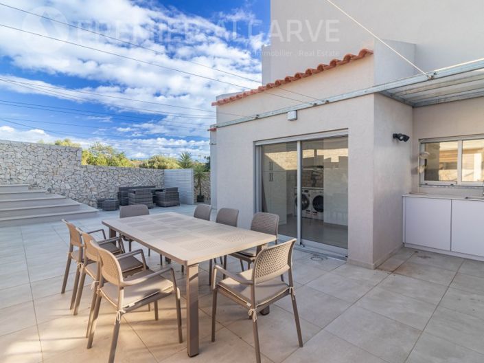 Image No.15-5 Bed House for sale