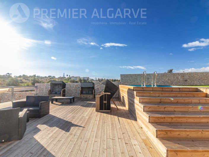 Image No.24-5 Bed House for sale