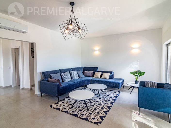 Image No.4-5 Bed House for sale