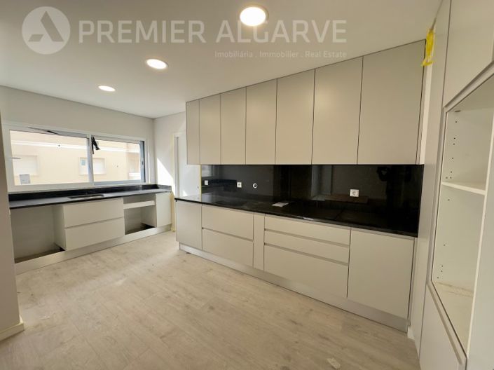 Image No.2-4 Bed Apartment for sale