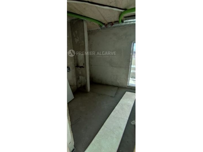 Image No.22-4 Bed House for sale