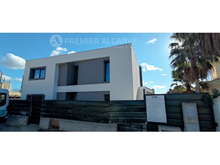 Image No.1-Maison de 4 chambres à vendre à Loule