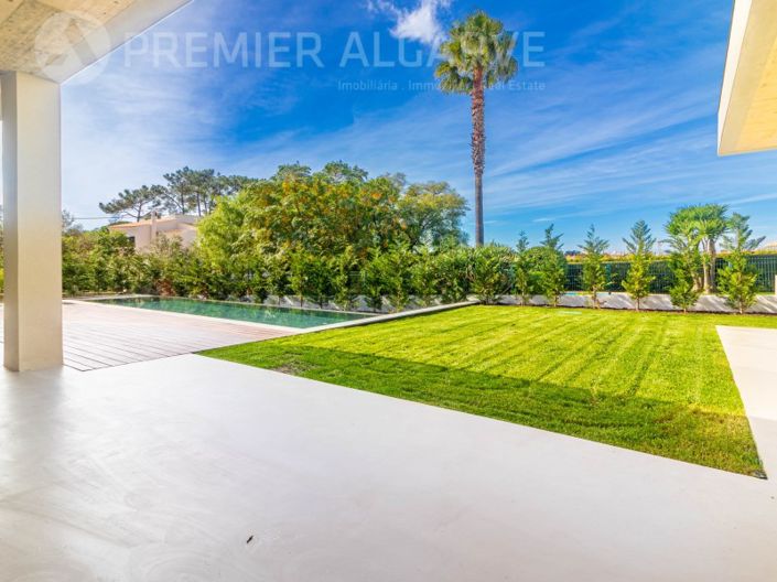 Image No.27-4 Bed House for sale