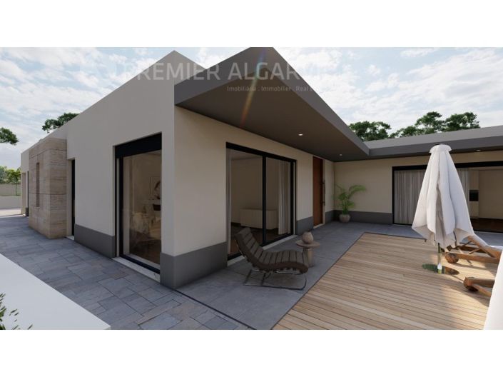 Image No.30-4 Bed House for sale