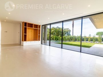 id40e68501-0000-0500-0000-000017beea43