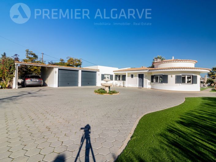 Image No.17-3 Bed House for sale