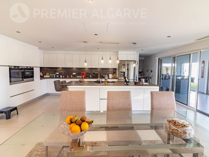 Image No.26-3 Bed House for sale