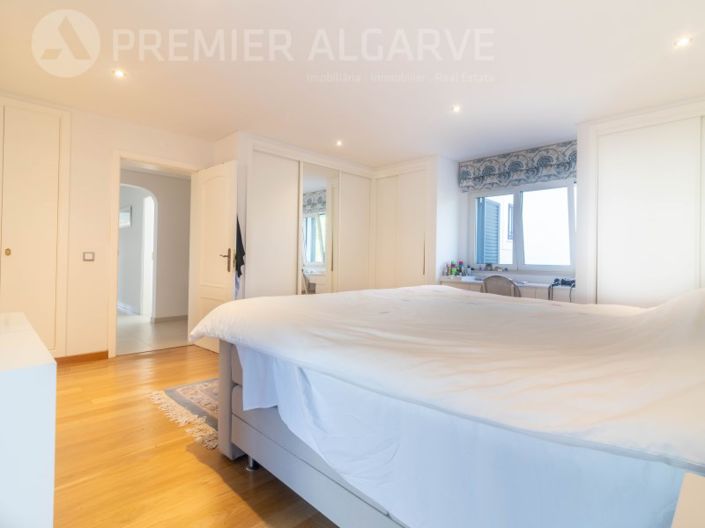 Image No.31-3 Bed House for sale