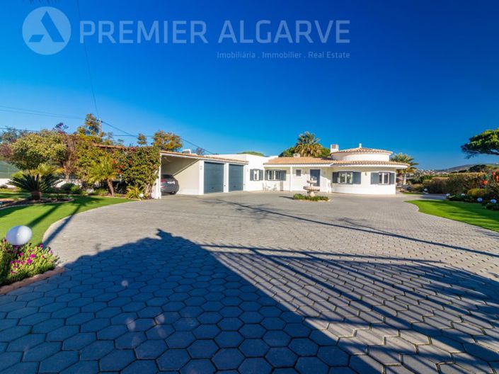 Image No.8-3 Bed House for sale