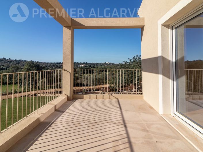 Image No.34-4 Bed House for sale