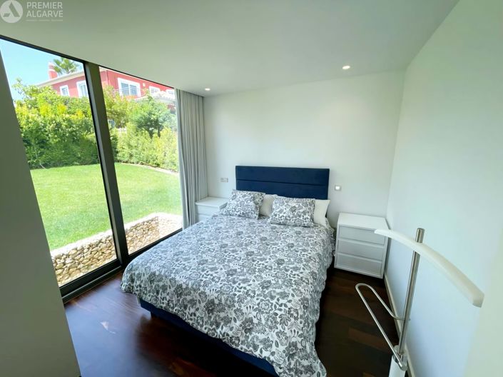 Image No.11-4 Bed Villa for sale