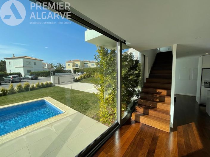 Image No.2-Villa de 4 chambres à vendre à Loule