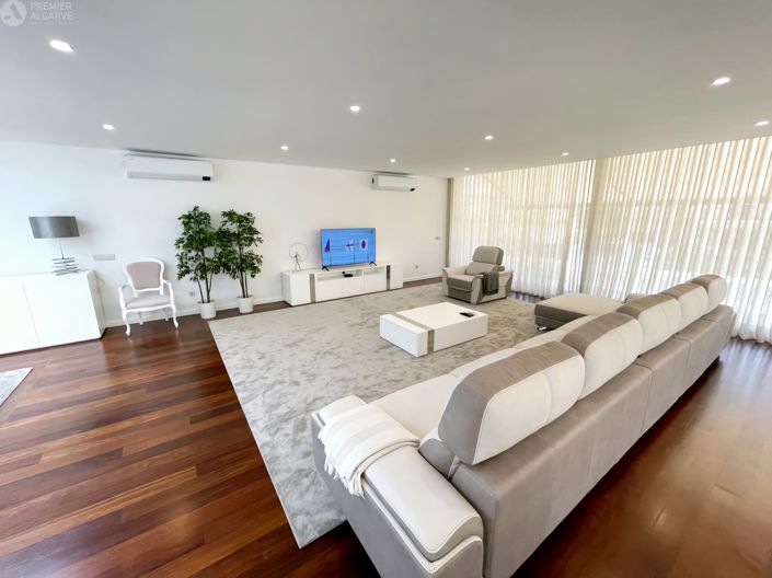 Image No.7-4 Bed Villa for sale