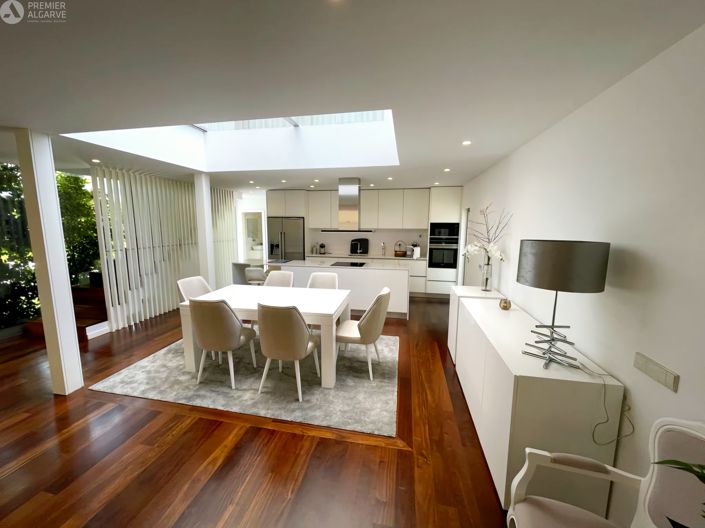 Image No.8-4 Bed Villa for sale