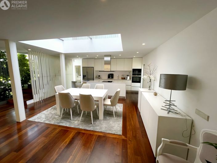 Image No.8-4 Bed Villa for sale