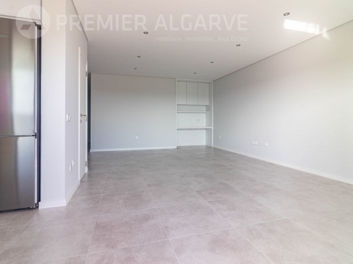 Image No.20-3 Bed Apartment for sale