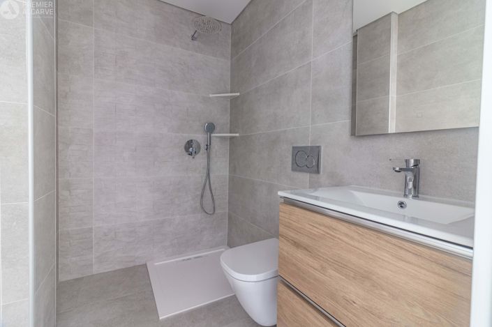 Image No.20-3 Bed Apartment for sale