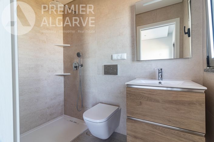 Image No.23-3 Bed Apartment for sale
