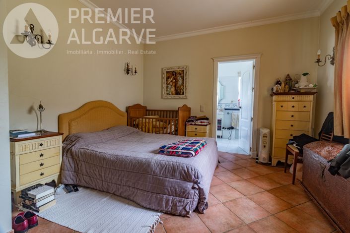 Image No.17-4 Bed Villa for sale