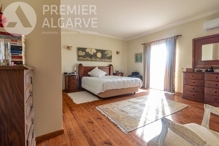 Image No.21-4 Bed Villa for sale