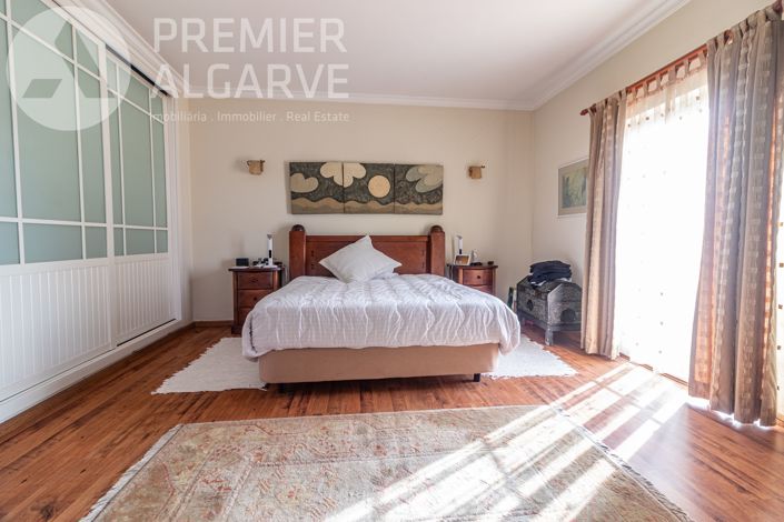 Image No.26-4 Bed Villa for sale