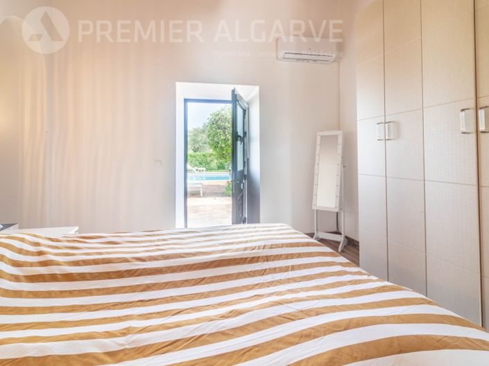 Image No.12-6 Bed House for sale