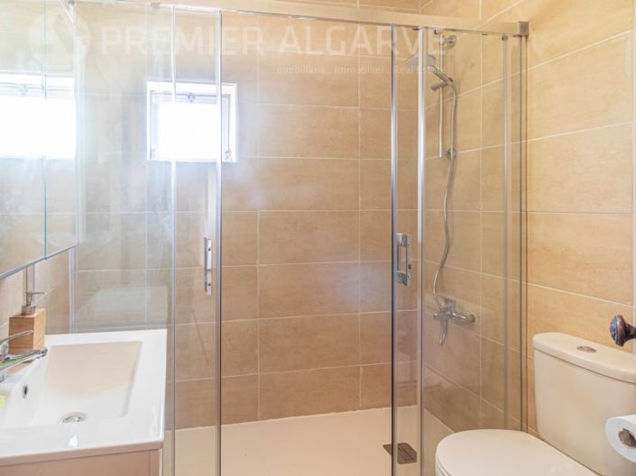 Image No.14-6 Bed House for sale