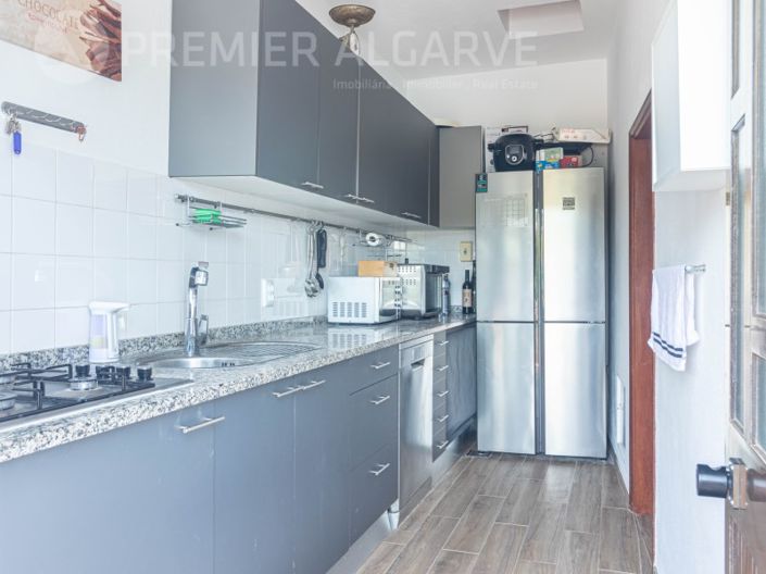 Image No.19-6 Bed House for sale