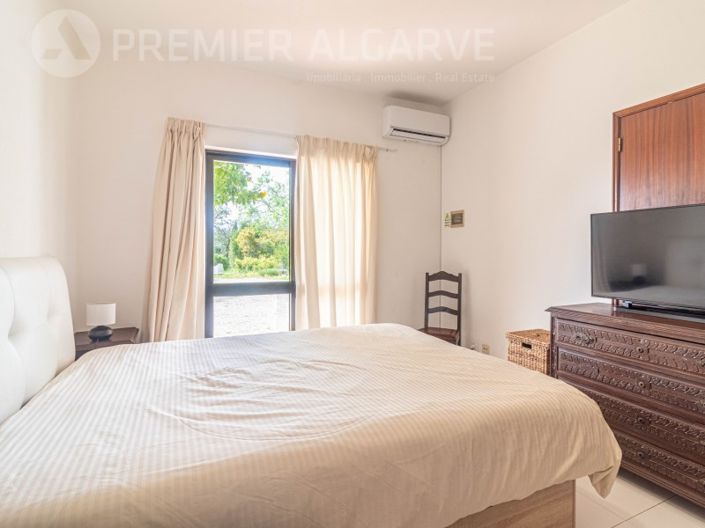 Image No.23-6 Bed House for sale