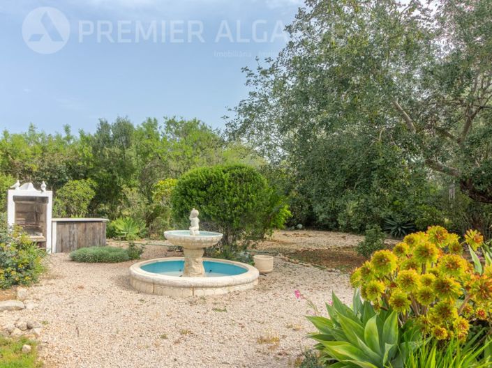 Image No.25-6 Bed House for sale