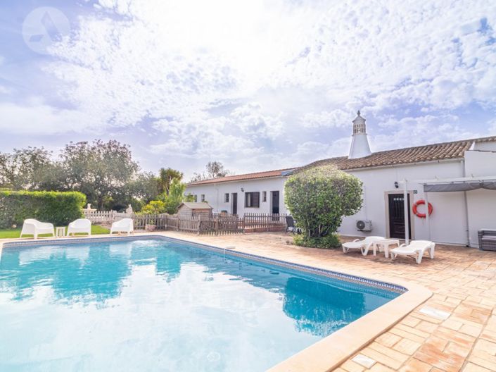 Image No.4-6 Bed House for sale