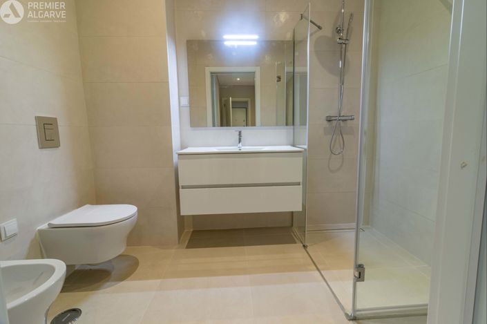 Image No.10-3 Bed Apartment for sale