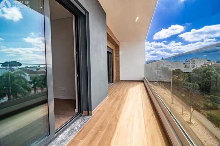 Image No.3-3 Bed Apartment for sale