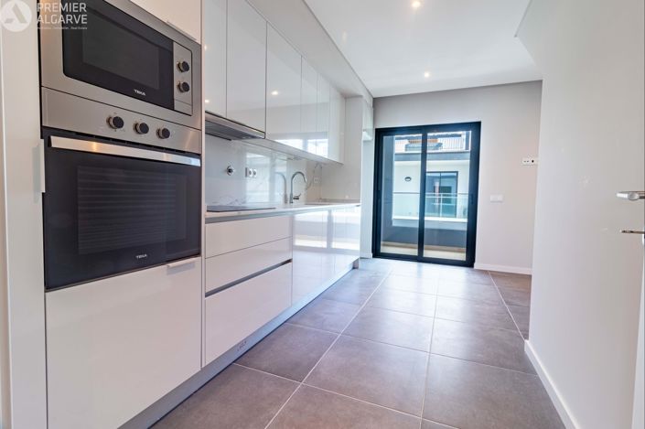 Image No.7-3 Bed Apartment for sale