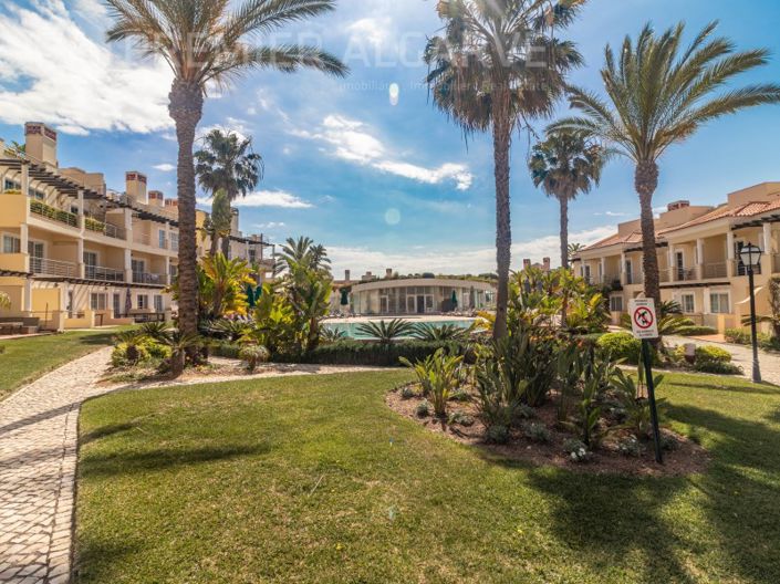 Image No.26-3 Bed House for sale