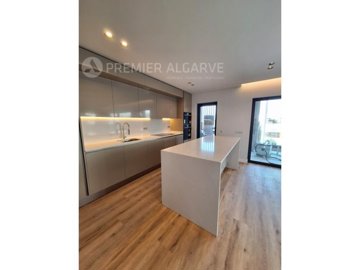 5 Bed Apartment for sale