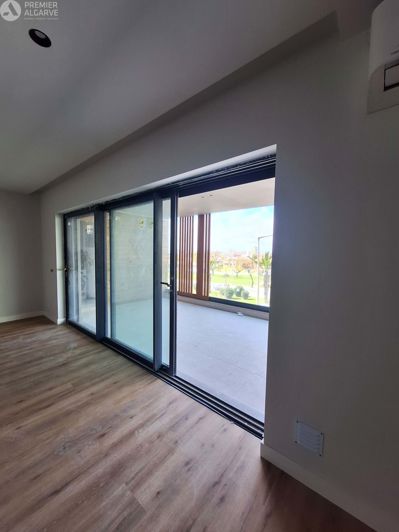 Image No.2-5 Bed Apartment for sale