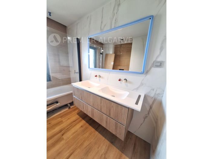 Image No.4-5 Bed Apartment for sale