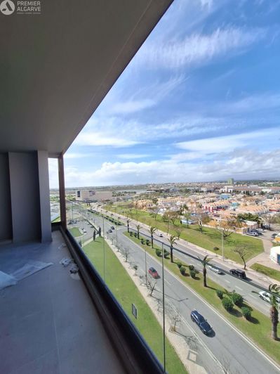 Image No.5-5 Bed Apartment for sale